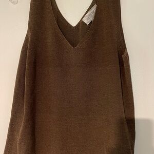 Jones Wear 70+% silk knit top